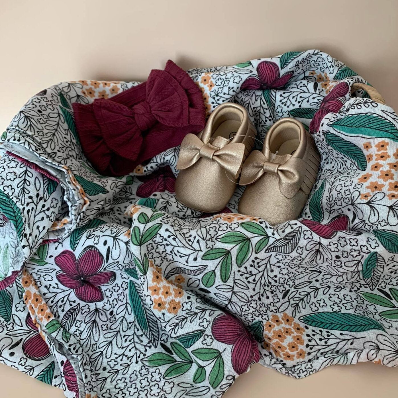 Kinkekomplekt beebitüdrukule - bordoo