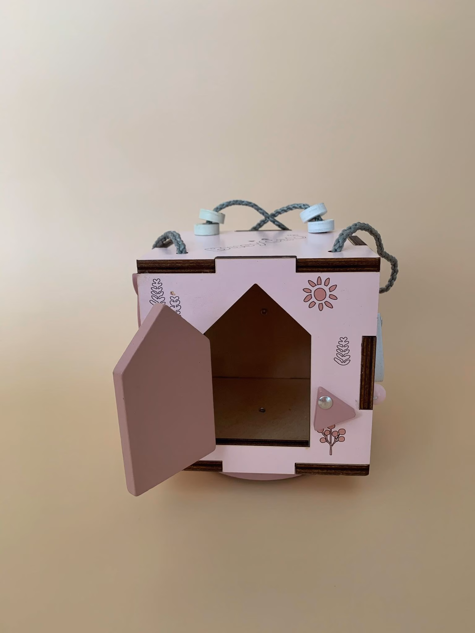 Roosa tegevuskuubik - busy cube - Image 4