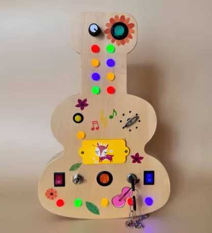 Musikaalne busy board nuppudega ja tuledega "Kitarr"