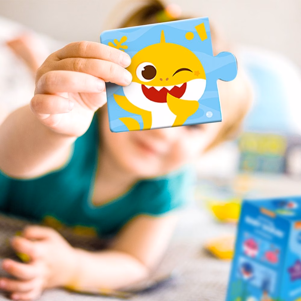 Kaheosaline pusle "Baby Shark - sobita värvid" - Image 3