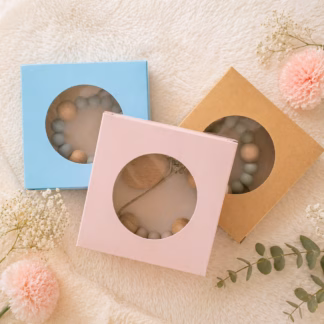 Aknaga kinkekarp lutiketile, puidust närimislelule