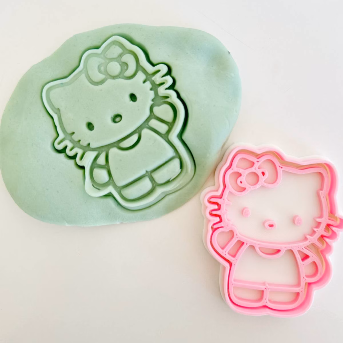 Mould for Modelling Compounds - Hello Kitty